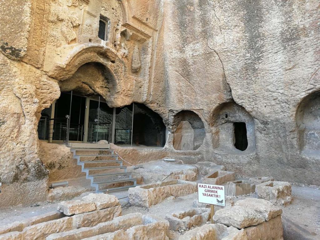 Dara Harabeleri ve Antik Kenti